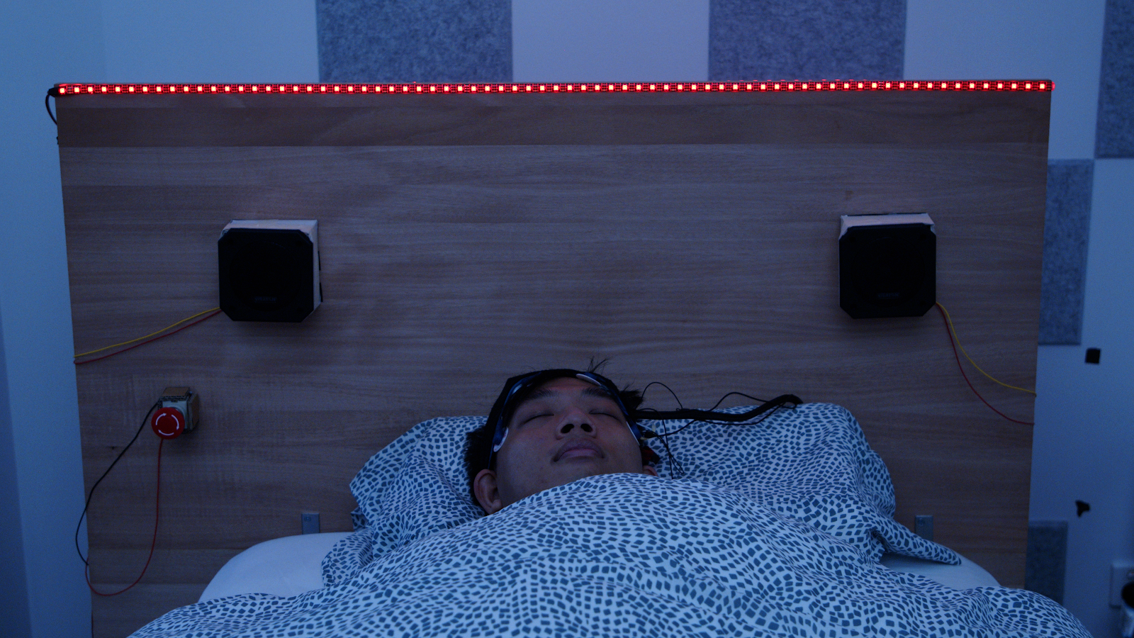 LuciEntry: Towards Understanding the Design of Lucid Dream Induction